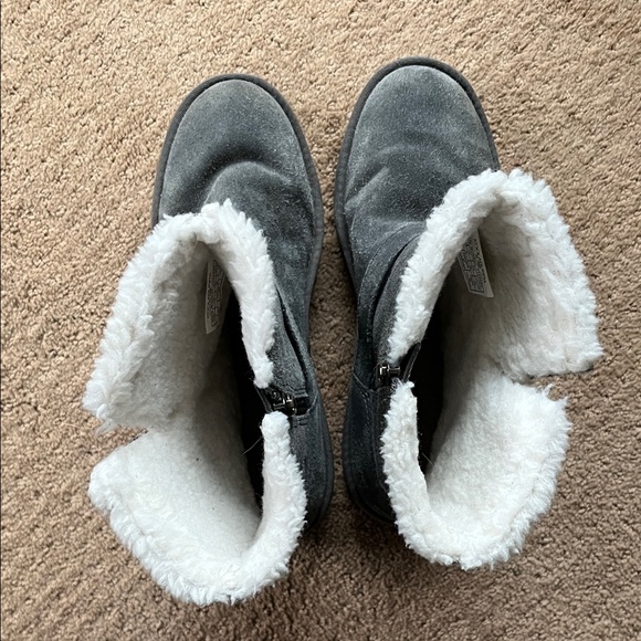UGG Koolaburra Gray Suede fleece lined Boots - Picture 10 of 13